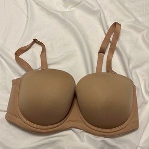 Red Carpet Convertible Strapless Bra
WACOAL
